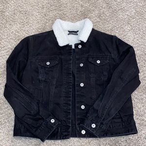 black jean jacket!!